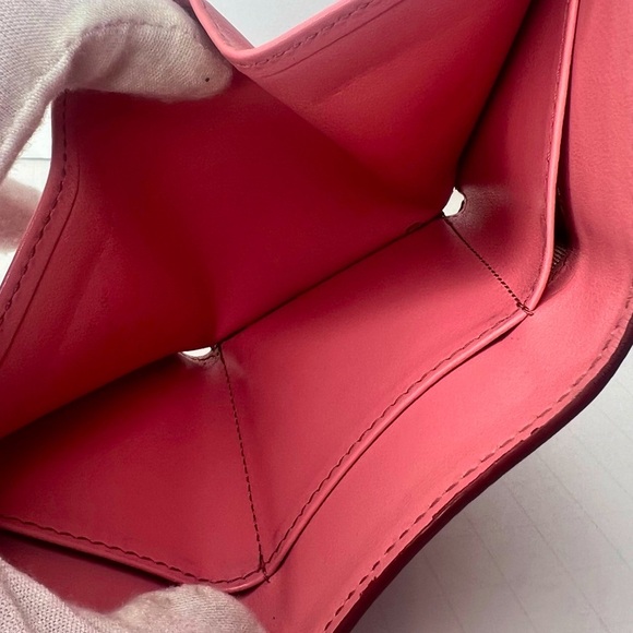 🩷Prada Pink Saffiano Leather Trifold Compact Fold Wallet | PRELOVED💕🌸💕 - Picture 10 of 10